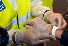 Koronavirüs Testi Pozitif Çıkanlar Elektronik Bileklik İle Takip Edilebilecek