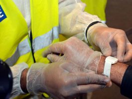 Koronavirüs Testi Pozitif Çıkanlar Elektronik Bileklik İle Takip Edilebilecek