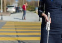 Görme Engelliler İçin Tasarlanan WeWalk, Yılın Girişimi Seçildi