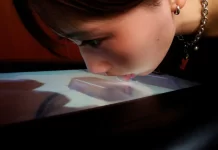 Japon Profesör Tadılabilir Ekran Geliştirdi