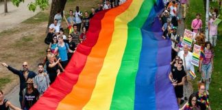 Amazon, Birleşik Arap Emirlikleri’ndeki LGBT Ürünlerinin Satışlarını Kısıtladı LGBT birleşik arap emirlikleri